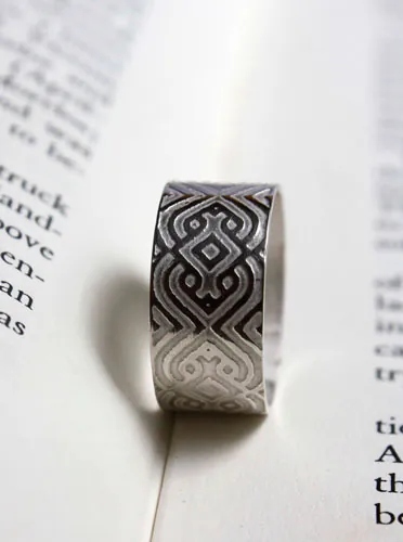 El sello del sultán, anillo arabesco oriental en plata