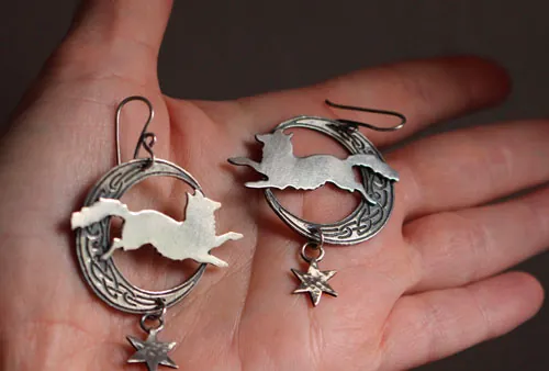 El zorro de la luna, aretes animal símbolo celta en plata