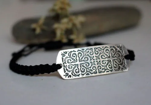 Enguerrand, pulsera medieval en plata y macramé