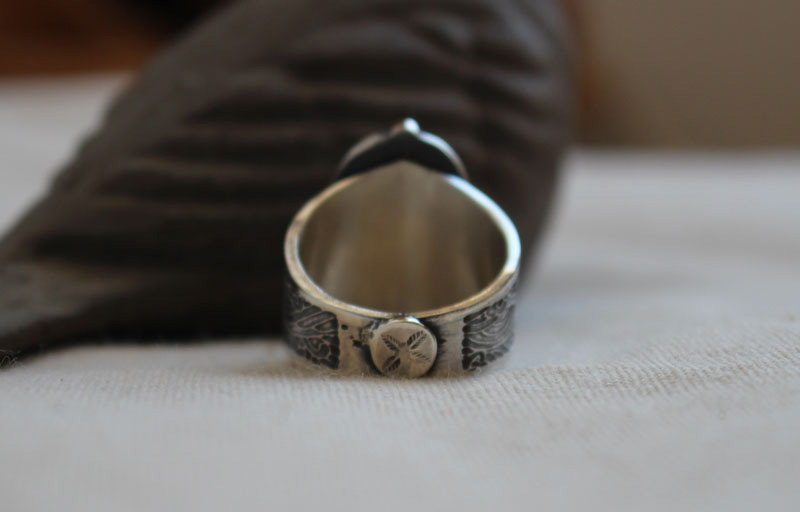 Entre el cielo y el mar, anillo náutico en plata y ágata azul