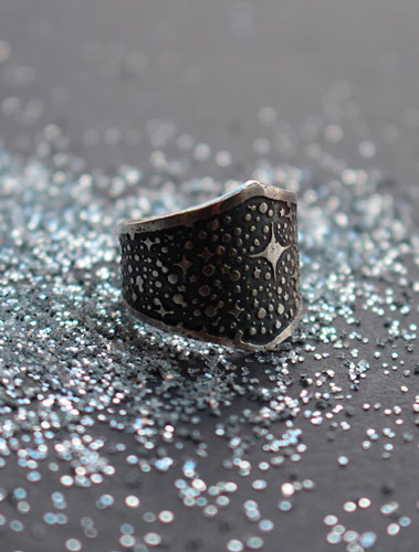 Eres polvo de estrellas, anillo estrellas de la Vía Láctea en plata