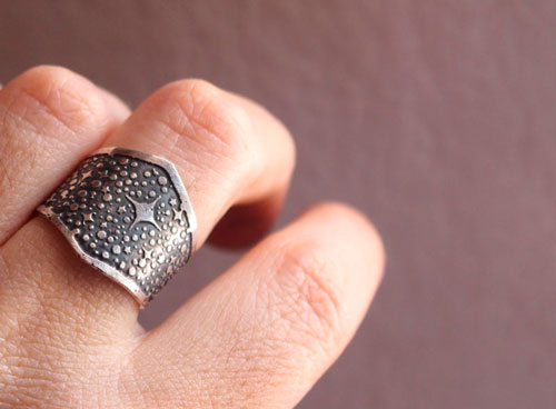 Eres polvo de estrellas, anillo estrellas de la Vía Láctea en plata