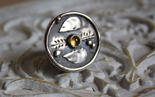 Erizo de otoño, anillo tótem animal en plata y citrino