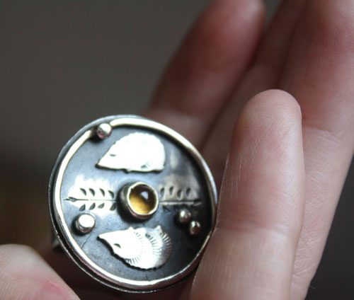 Erizo de otoño, anillo tótem animal en plata y citrino
