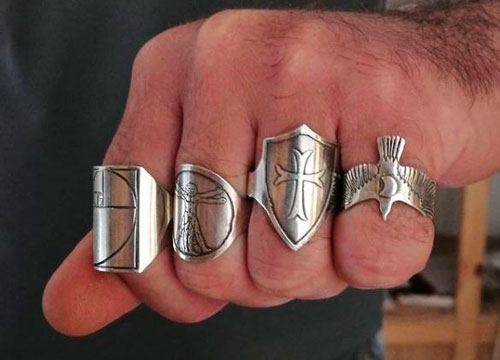 Escudo, anillo cruz medieval en plata