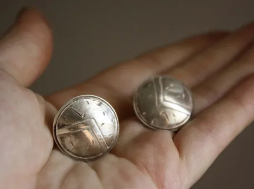 Escudo espartano, gemelos hoplitas griegos de Esparta en plata