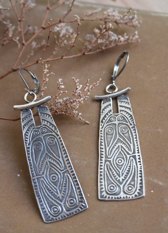 Escudo oceánico, aretes escudo tribal en plata