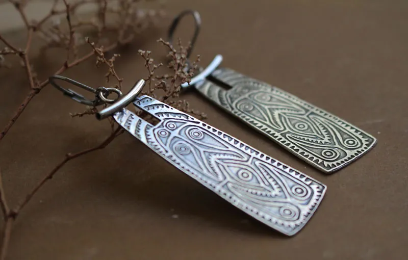 Escudo oceánico, aretes escudo tribal en plata