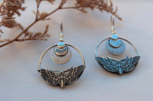 Esfinge, aretes mariposas nocturnas y luna en plata