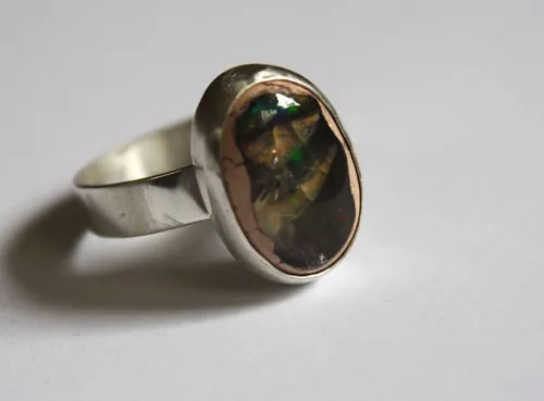 Estrella, anillo cielo nocturno en plata y ópalo de fuego