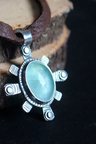 Estrella, collar celeste en plata y fluorita