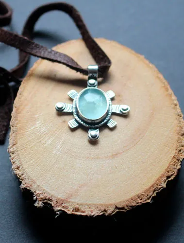 Estrella, collar celeste en plata y fluorita