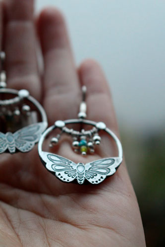 Farandole, butterfly earrings in silver, yellow agate, green agate and amazonite