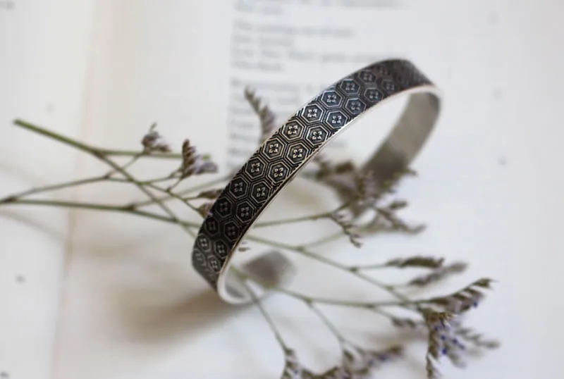 Flor de castaño, pulsera motivo tradicional japonés en plata
