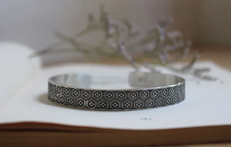 Flor de castaño, pulsera motivo tradicional japonés en plata