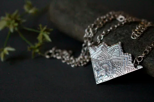 Flor de la vida, collar mandala de loto en plata