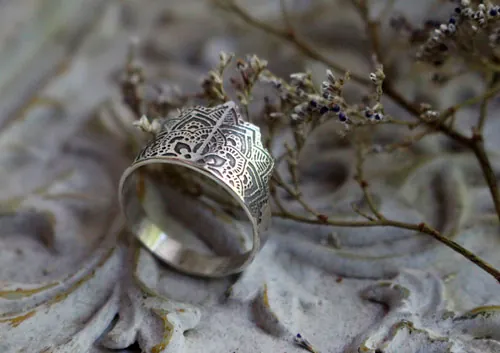 Flor del alma, anillo mandala floral en plata