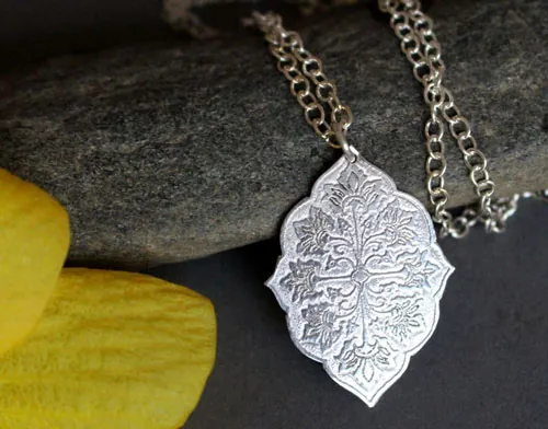 Flore, collar flor medieval en plata
