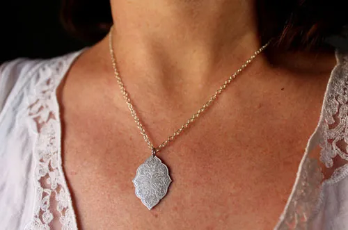Flore, collar flor medieval en plata