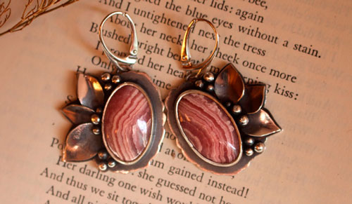 Florecimiento, aretes flores en plata y rodocrosita