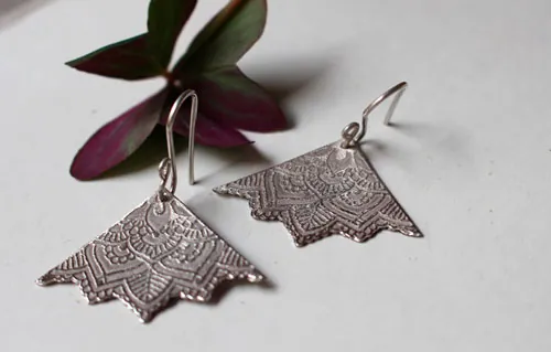 Flores de vida, aretes loto mandala triángulo de plata