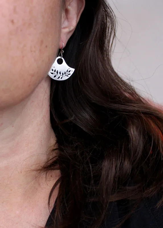 Floria, aretes botánicos tribales en plata