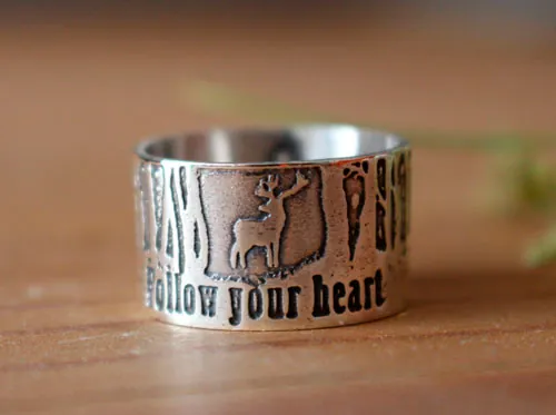 Follow your heart, anillo ciervo corazón del bosque en plata