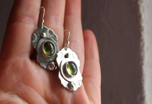 Forest under the stars, moonbeam earrings in silver and peridot