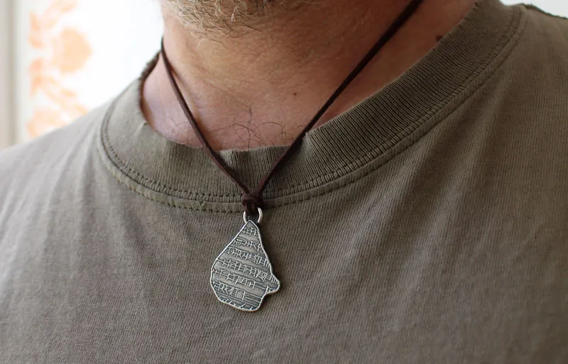 Gilgamesh, collar tablilla cuneiforme mesopotámica en plata
