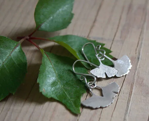 Ginkgo biloba, aretes hoja sagrada japonesa en plata