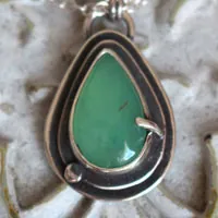 Gota de crisoprasa, collar romántico en plata y crisoprasa