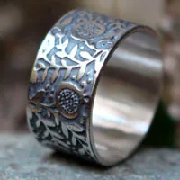 Granada, anillo fruto de abundancia en plata