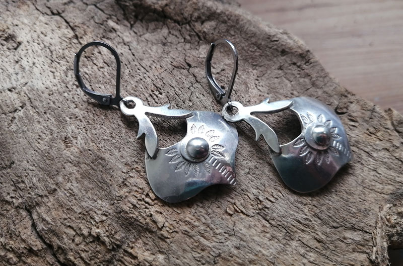 Halo lunar, aretes luna barroca en plata