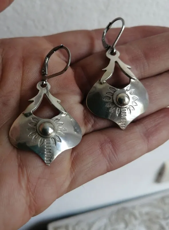 Halo lunar, aretes luna barroca en plata