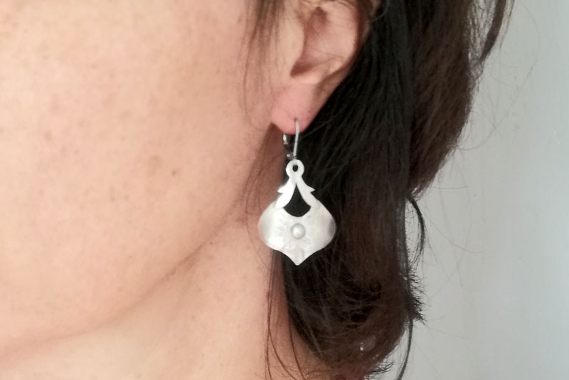 Halo lunar, aretes luna barroca en plata