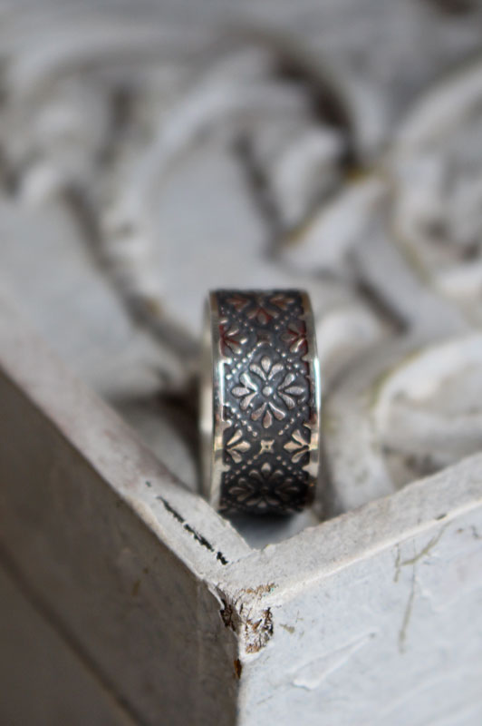 Helorian, medieval flower silver ring