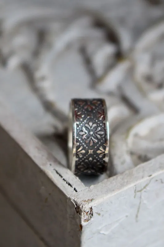 Helorian, anillo flor medieval en plata