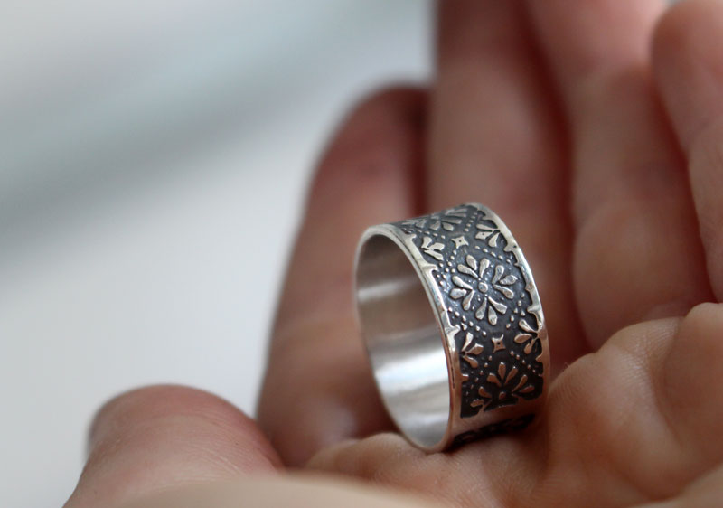 Helorian, medieval flower silver ring