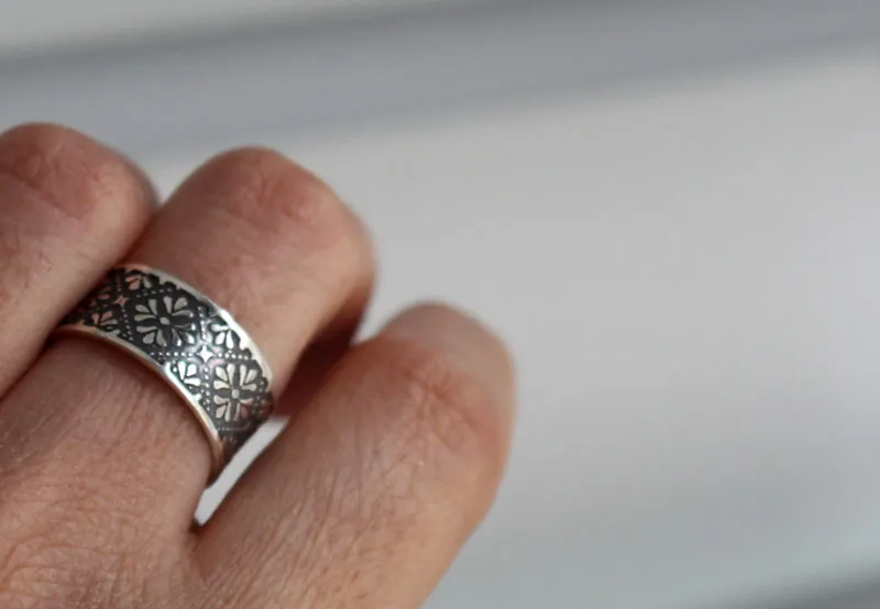 Helorian, anillo flor medieval en plata