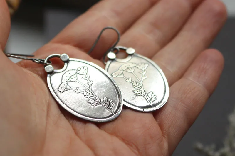 Heracleum, aretes botánicos en plata