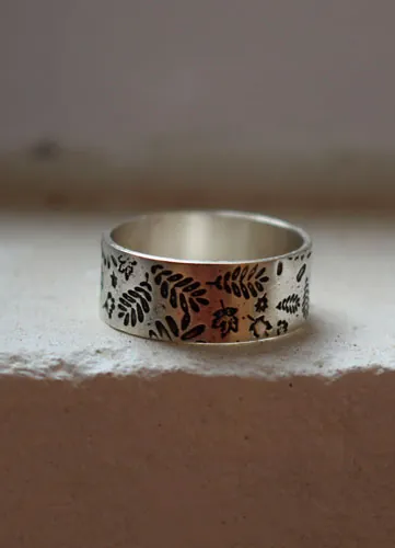 Herbario de hojas del bosque, anillo huella de la naturaleza en plata