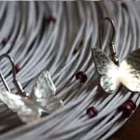 Hesperiidae, aretes mariposa en plata