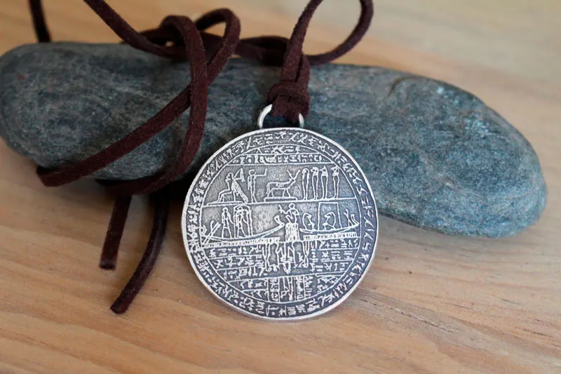 Hipocéfalo de Djed-Hor, collar egipcio en plata