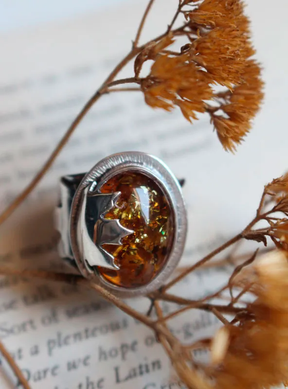 Hoja de ámbar, anillo hoja de arce en plata y ámbar