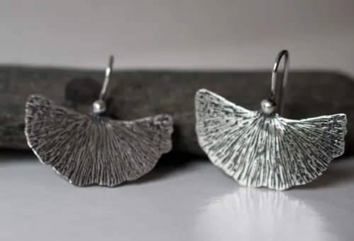 Hoja de ginkgo, aretes planta medicinal en plata