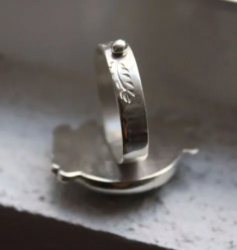 Hoja de musgo, anillo bosque de invierno en plata y ágata musgosa