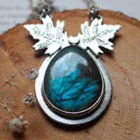 Hojas de hielo, collar frío nórdico en plata y labradorita