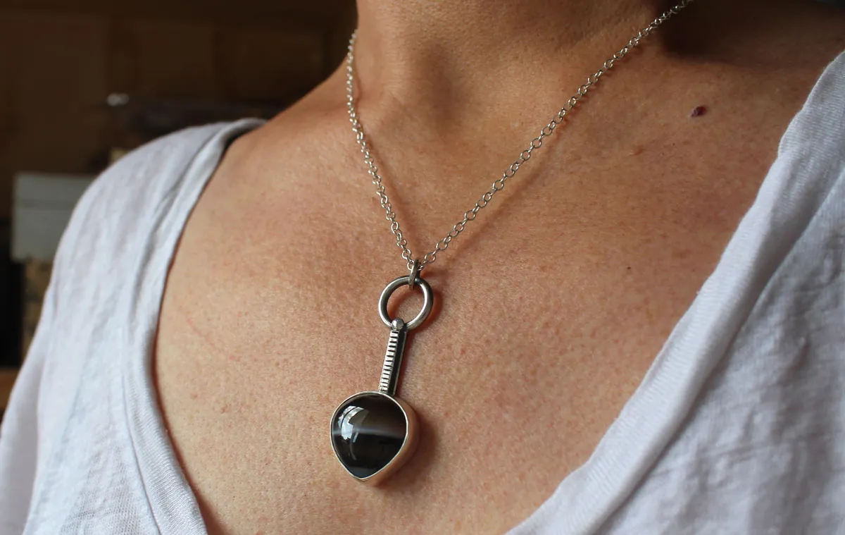 Horizonte, collar sol naciente en plata y ágata