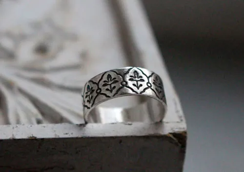 Iris, anillo flor art nouveau en plata