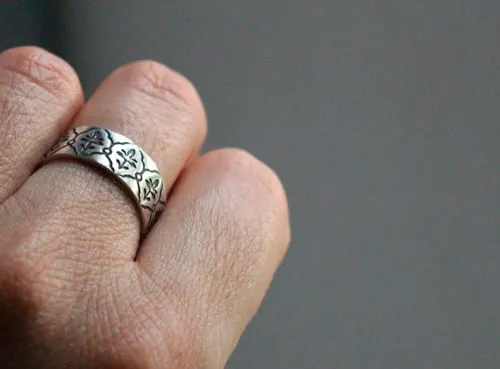 Iris, anillo flor art nouveau en plata